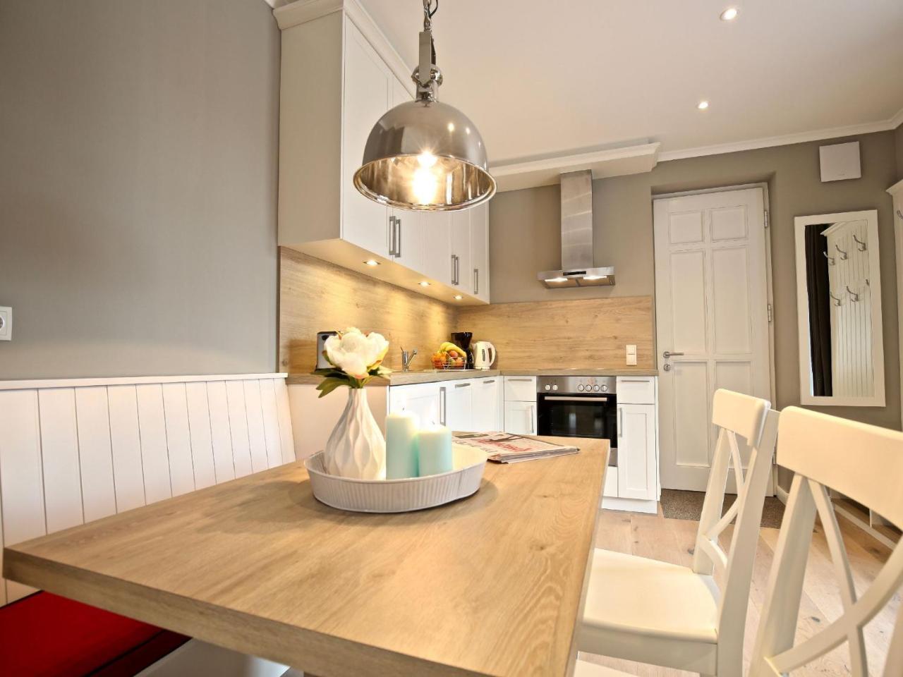 Kleine Charlotte - Traumwohnung Mit Terrasse Fuer 4 Personen Wangerooge Exterior photo